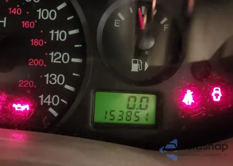 2005 Ford Focus Zx4 из США, поврежденный, VIN 1FAFP34N75W147052